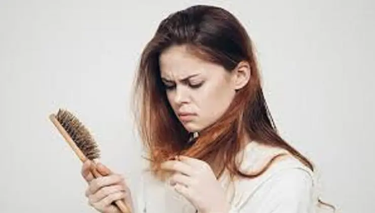 How To Stop Hair Fall – Tips, Natural Methods & Treatments