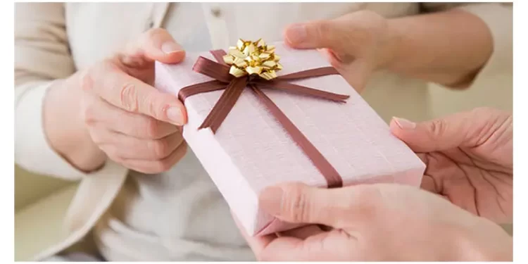 Impress your daughter with these elegant birthday gifts