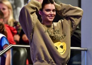 lucky me i see ghosts