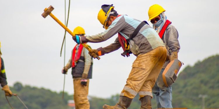 Peculiarities of Resource and Workforce Management in Construction