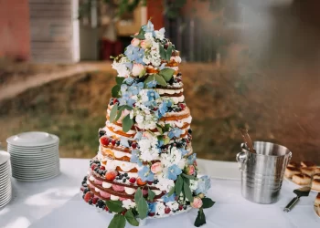 Showstopping Designer Cakes Perfect for Any Wedding Reception